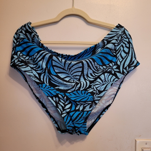 Swimsuits for all plus size - Picture 6 of 6
